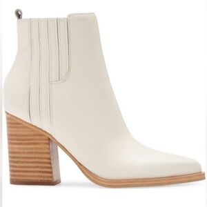 NEW Marc Fisher Oshay Off White Western Leather Booties Size 9 Item # 6045153